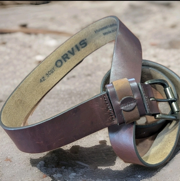 Orvis Brown Leather Belt with Timeless Appeal - Picture 2 of 3